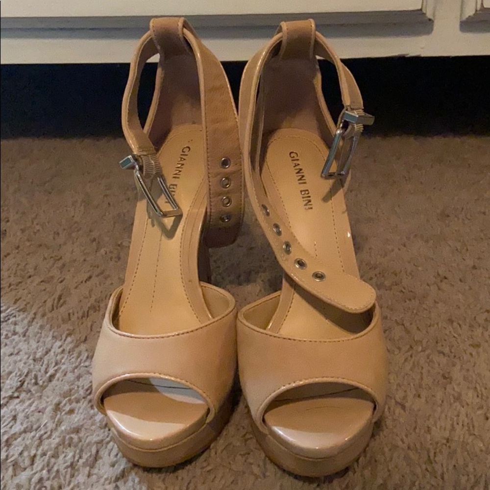 Cream Heels